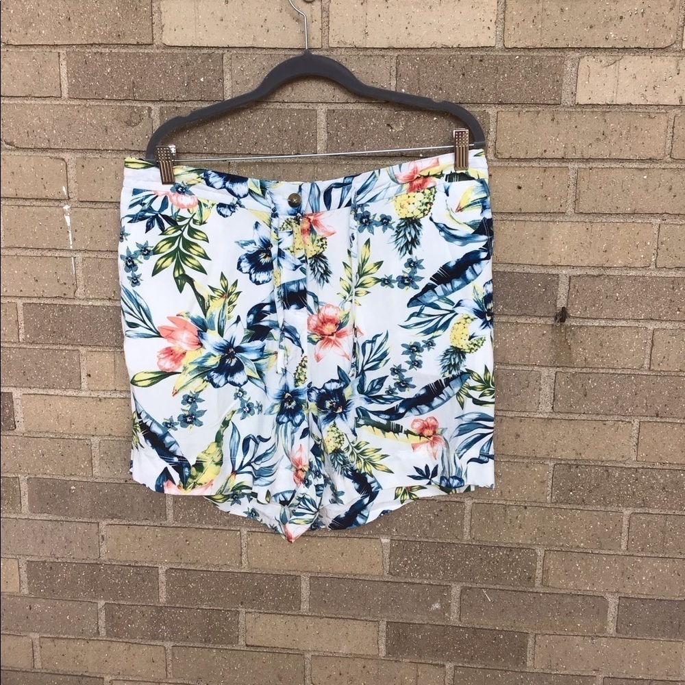 Woman’s Caribbean Joe Shorts